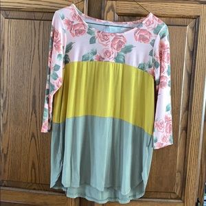 Women’s boutique 3/4 sleeve
